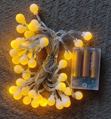 Гирлянда шарики 40 LED на батарейках, 6 м (теплый желтый свет)