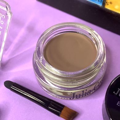 Большой набор декоративной косметики для макияжа Julia Cosmetics: палетка теней, тональная основа, набор кистей